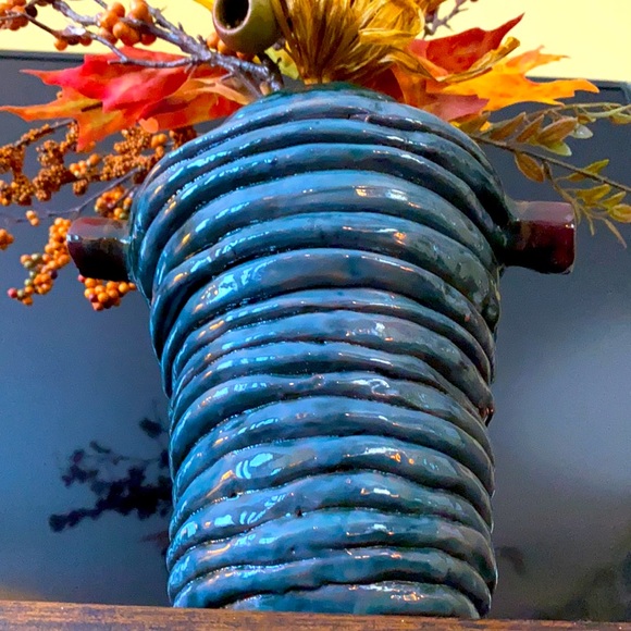 Artisan made ceramic vase - Picture 15 of 15